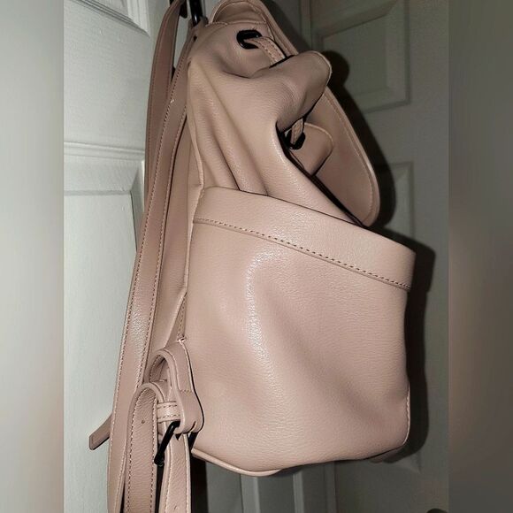 Elizabeth & James Tan Beige Slouchy Bucket Vegan Leather Drawstring Backpack EUC main image 16